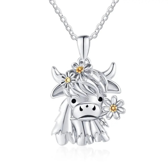 Highland Cow Pendant Silver Necklace - Picture 2 of 4